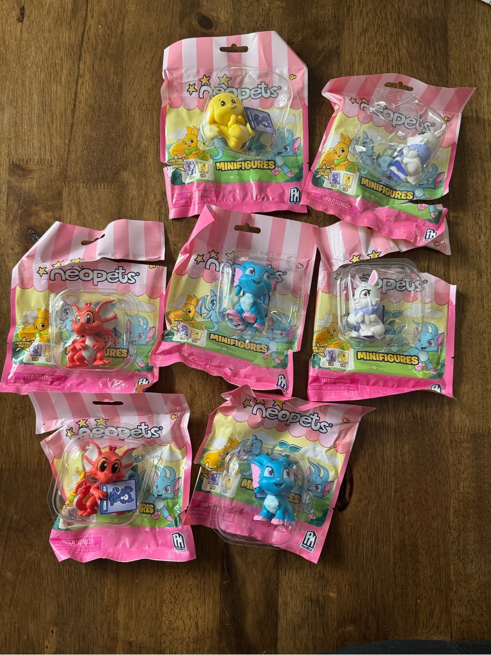 Neopets Minifigures Collectibles- Set of 7